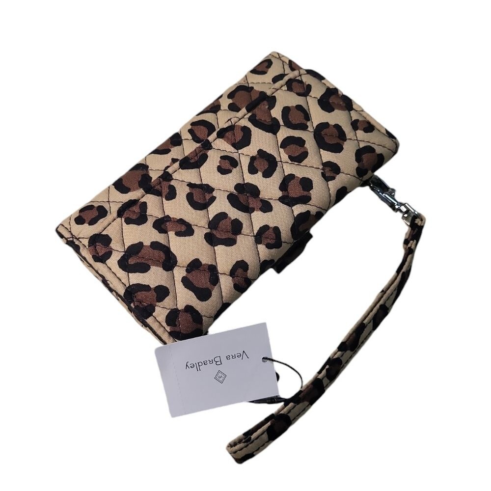 NWT Vera Bradley leopard animal print quilted smartphone Wristlet Wallet iphone - Picture 1 of 11